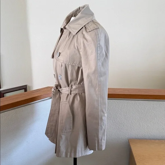 Express short Beige Double-Breasted Trench Coat - Picture 6 of 13